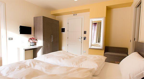 Hotel Kube Фольгария Экстерьер фото