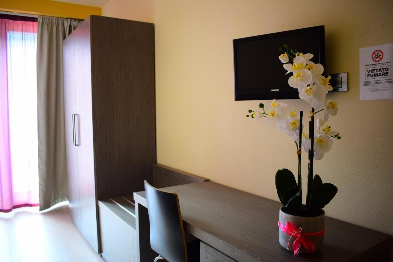 Hotel Kube Фольгария Экстерьер фото